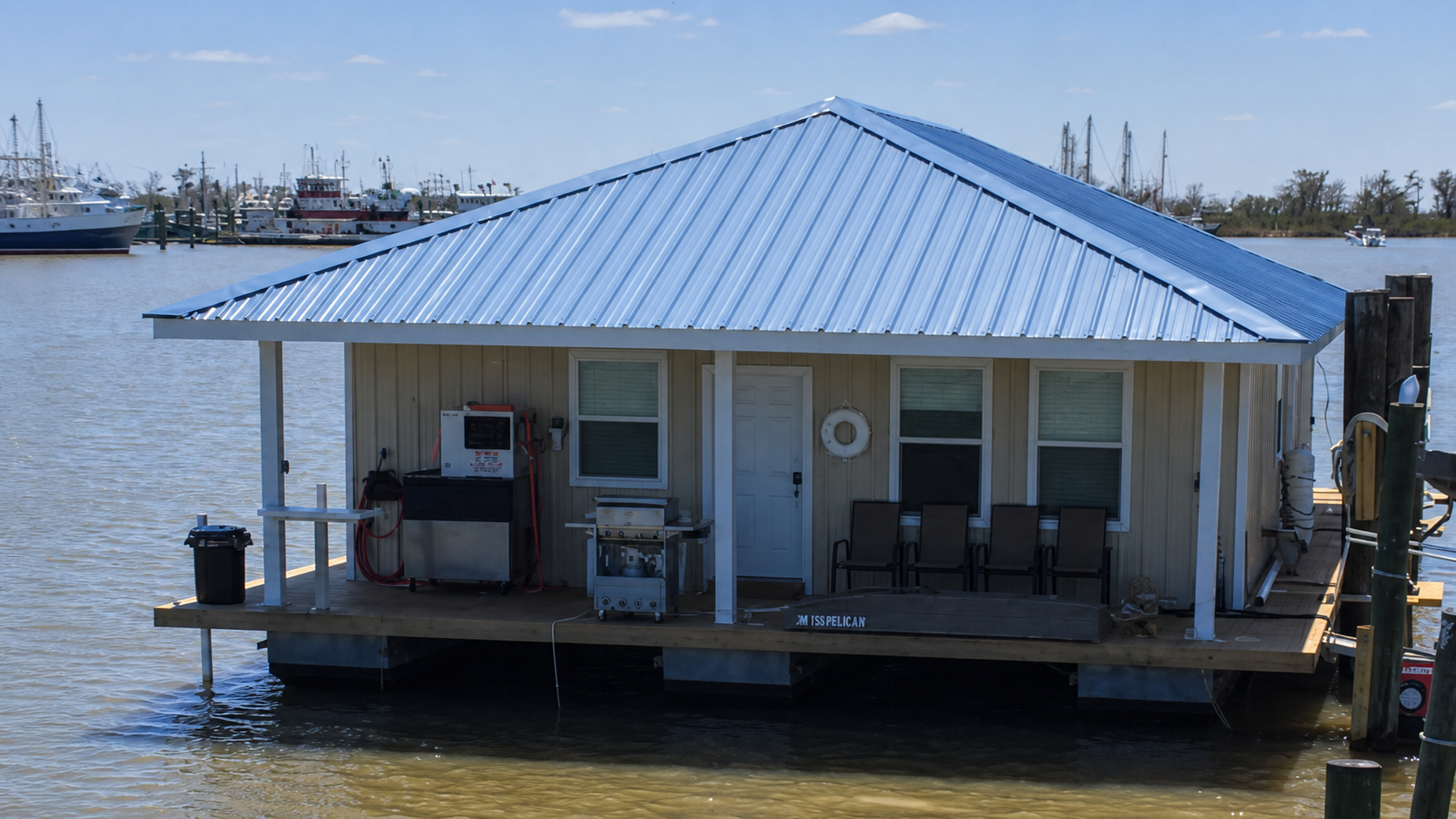 Miss Pelican exterior at Venice Marina